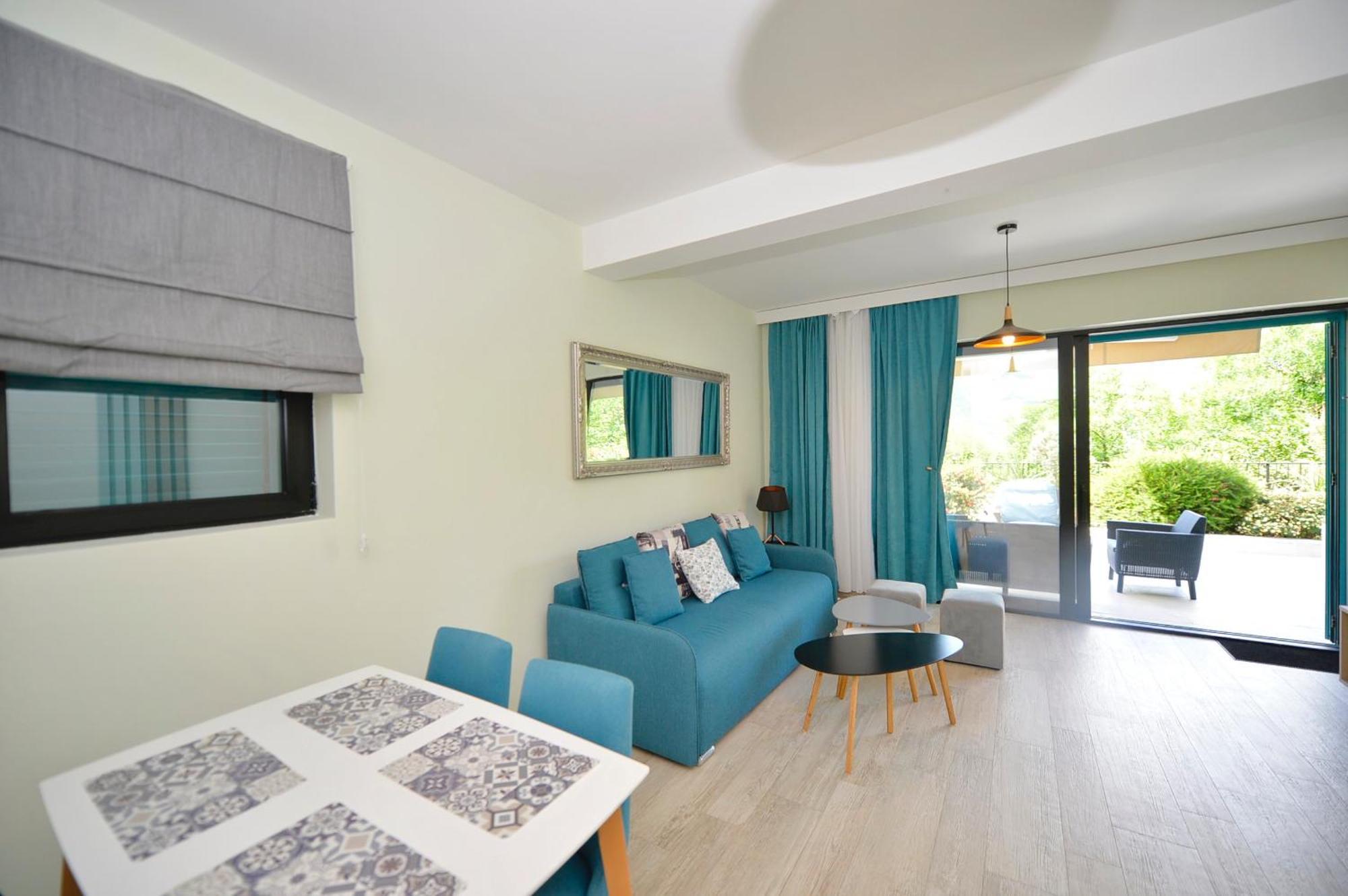 Apartments Boka Blue Dobrota Kotor Exterior photo